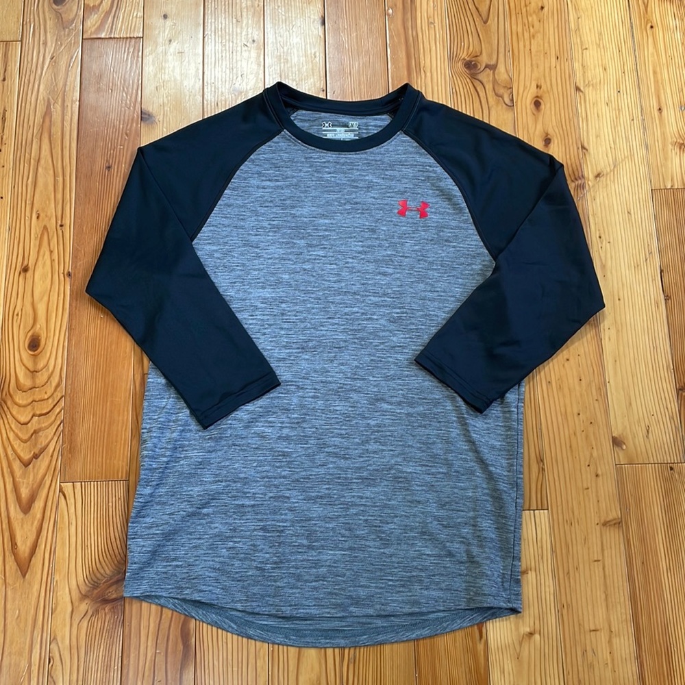 Under Armour 3/4 sleeve fitted heatgear Men’s size Small
